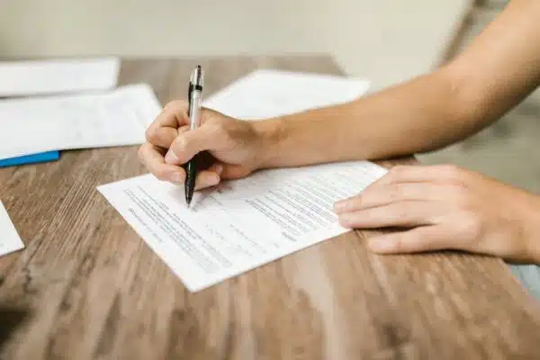 Les démarches administratives essentielles à réaliser pour un changement d’adresse